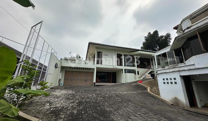 Jual Rumah Luas Sekali Daerah Candi Semarang Atas Lingkungan Elite.