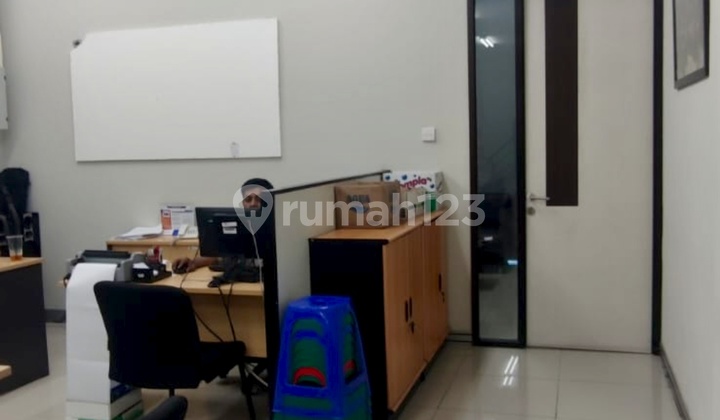 Ruko Di Sriwijaya, Semarang. Strategis Siap Pakai. 2