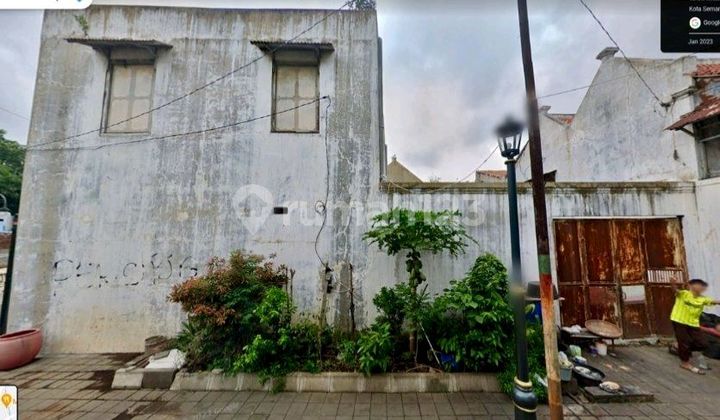 For Sale Old Branjangan Hook Meliwis Old Town 12 X 20 Semarang Busy Location. 1