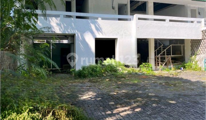 Guest House in the City Center Prime Location Flood-Free Sekayu Area, Semarang 1