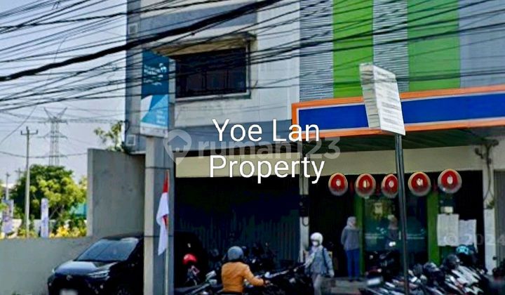 Strategic Commercial House, Ready to Use, Good Investment, Majapahit 1