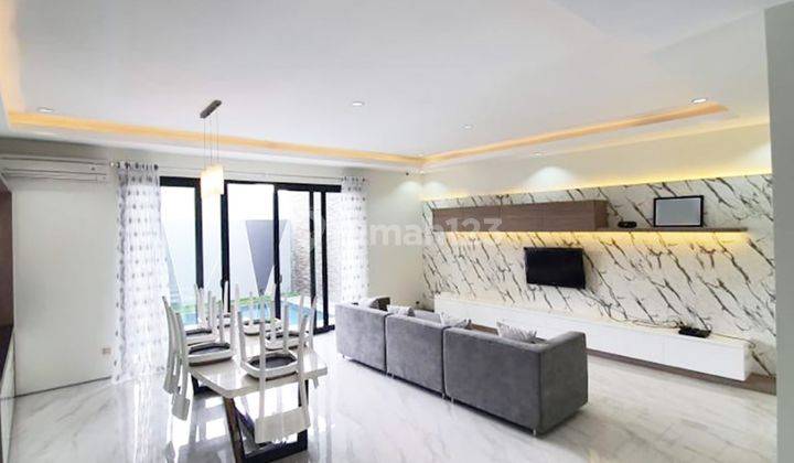 Sewa Rumah Furnish Spek Mewah Ada Kolam Renang Candi Golf Semarang Atas  2