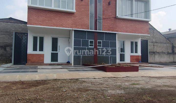 Rumah 2Lantai Skandinavia dekat Stasiun Depok  2