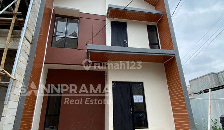 Rumah 2 Lantai Dalam Cluster Dekat Stasiun Depok 1