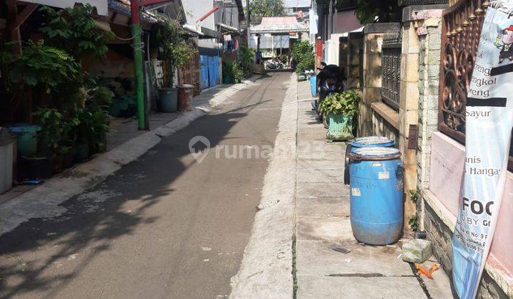 Rumah Second 3 Lantai D Cempaka Putih 2.2 M Shm 2