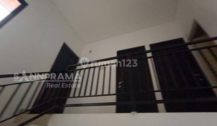 Rumah 2 Lantai Dalam Cluster Dekat Stasiun Depok 2