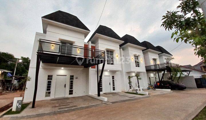 Rumah Murah 2 Lantai Ready Stok Pinggir Jalan Dekat Tol  2