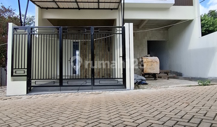 Rumah 2 Lantai Free Biaya² Dekat Tol Dan Lrt 1