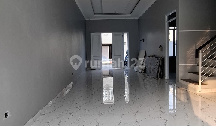 Ready-to-Live House Near Jatiwarna Toll Road, Land 134 2