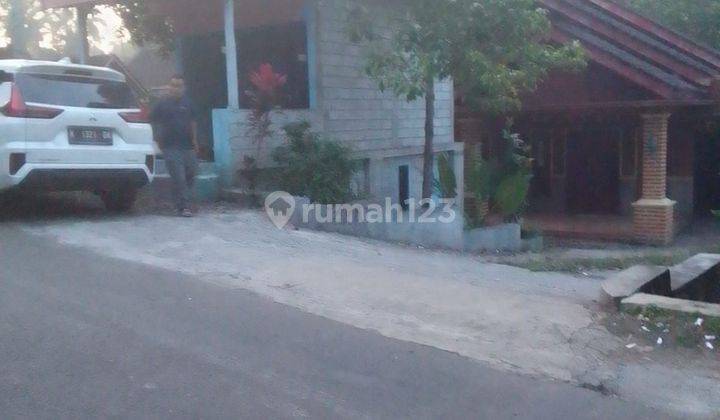 Rumah usaha di perkampungan padat penduduk Rumah di Suruh SHM Selatan Bagus 2