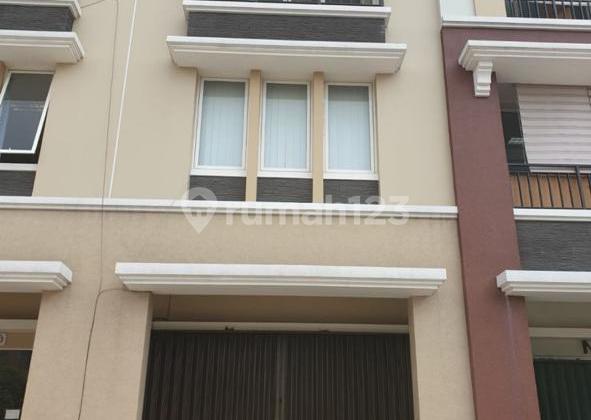 Dijual Murah Ruko Siap Pakai Di Gading Serpong di Ruko Edison Summareccon Serpong, Jl. Boulevard Permata Medang, Medang, Pagedangan, Tangerang, Banten, Indonesia, 15334, Gading Serpong