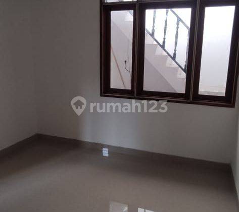 Disewakan Rumah Bagus di Metland Puri 9