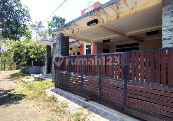 h175 Nice Semi-Furnished and Strategic House in Tidar, Malang h175 Nice Semi-Furnished and Strategic House in Tidar, Malang