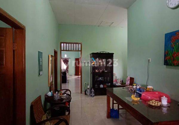 T105 Dijual Rumah Klasik Terawat Dansiap Huni  2