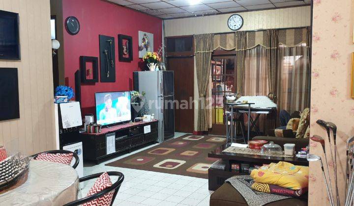 Turun Harga! BU! Rumah dekat ke pusat kota  1