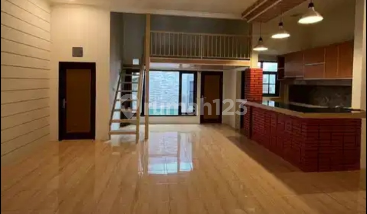 Strategic House in the City Center, Buah Batu Wing 2