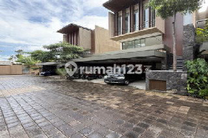BRAND NEW TOWNHOUSE KEMANG 2