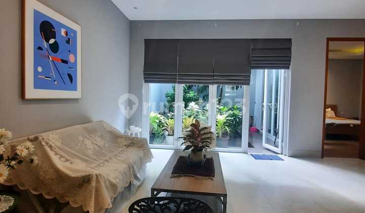 Beautiful House in Cilandak, South Jakarta Beautiful House in Cilandak, South Jakarta