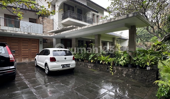 RUMAH BAGUS TAMAN LUAS LOKASI ELIT KEBAYORAN BARU RUMAH BAGUS TAMAN LUAS LOKASI ELIT KEBAYORAN BARU