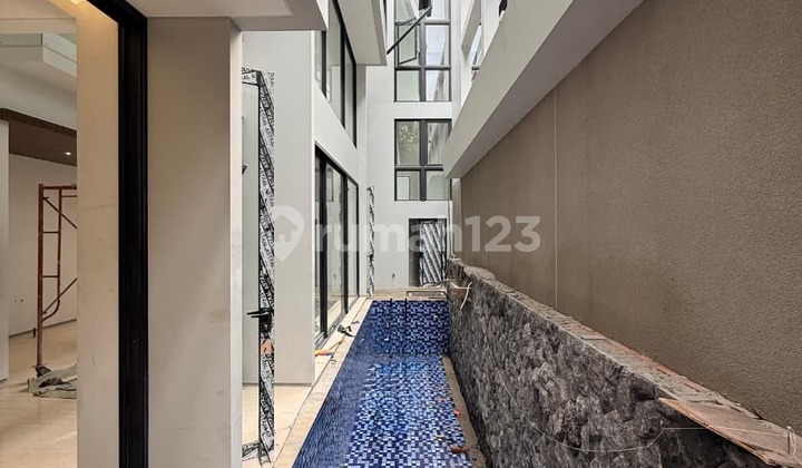 [Dijual] Brand New Modern House Golf Area, Komplek Eksklusif Kebayoran 2