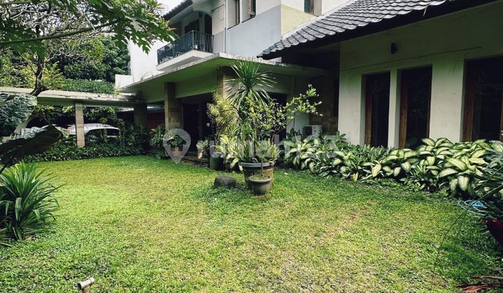 Nice house in a strategic location in Kebayoran Baru