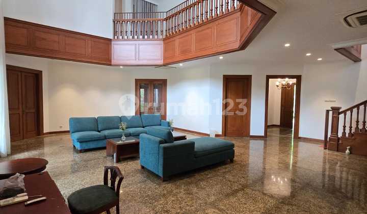 Well-Maintained Rental House in Pondok Indah Well-Maintained Rental House in Pondok Indah