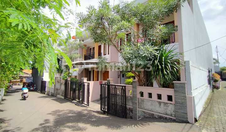 A Well-Maintained House in the Exclusive Kemang Area
