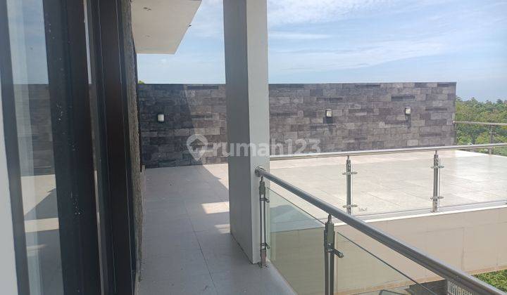 House with beautiful ocean and hill view  7