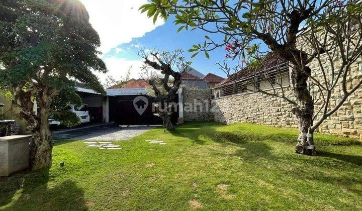 Villa for sale central sanur SHM 2