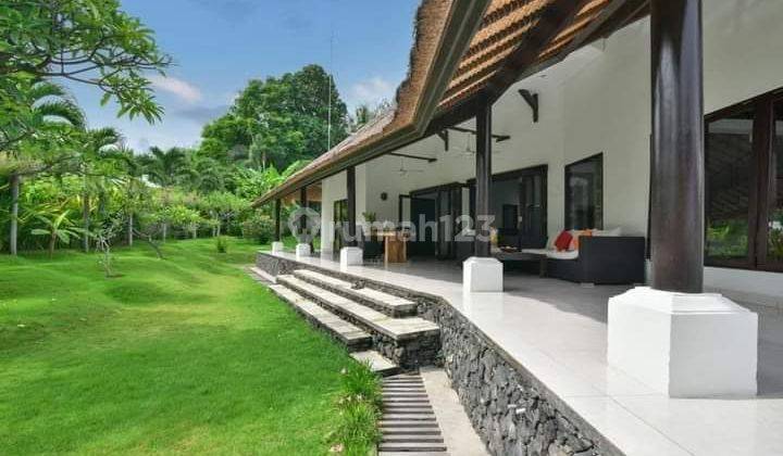 Villa For Sale North Bali Beach Front 1