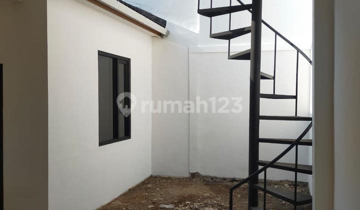 For Sale Beautiful Move-In Ready Modern Minimalist House in a Strategic Location at Kopo Permai, Bandung 2