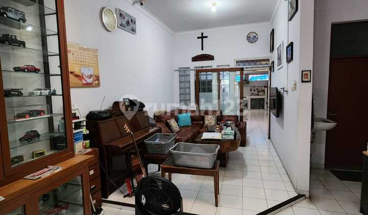 Dijual Rumah Hoek Siap Huni Nyaman Terawat Lokasi di Arcamanik Bandung