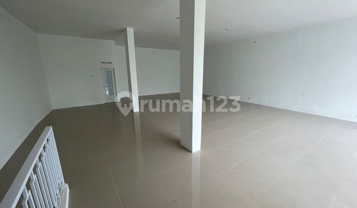 NEW 3-STORY READY-TO-USE SHOPHOUSE IN STRATEGIC LOCATION AT SURAPATI BANDUNG 2