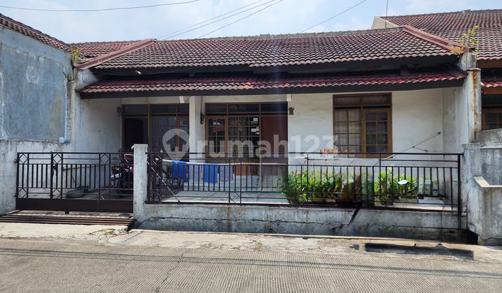 Rumah Nyaman Terawat Siap Huni Lokasi Strategis di Taman Kopo Indah 2 Bandung
