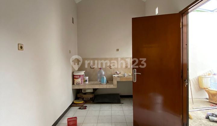 Rumah cantik siap huni di Taman Holis Indah 2, Kota Bandung 2