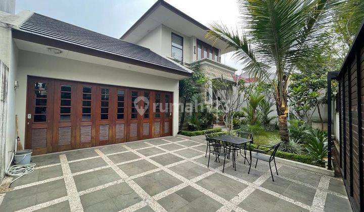 Rumah Lux American Style Gegerkalong Permai Kolam Renang 1