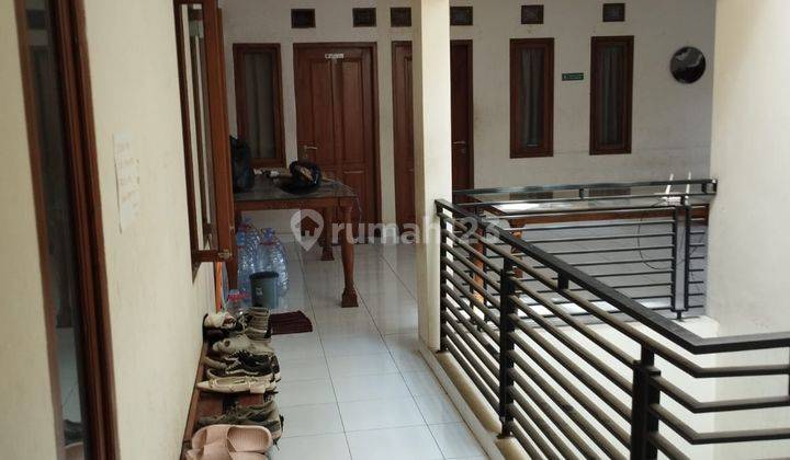 Rumah Kost 2 Lantai Lokasi Ramai Strategis Siap Huni di Sayap Bkr Bandung 2