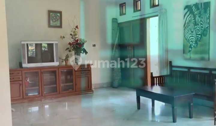 RUMAH 2,5 LANTAI SIAP HUNI NYAMAN TERAWAT MINIMALIS LOKASI DI TAMAN KOPO INDAH 2 BANDUNG