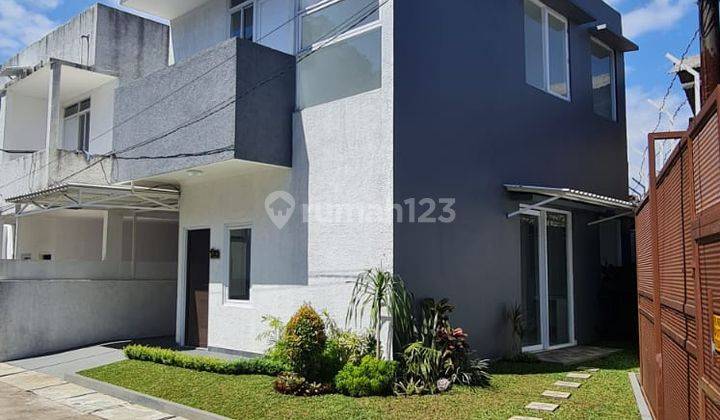 Rumah Keren 2 Lantai Minimalis Modern Siap Huni di Kopo Permai Bandung 1