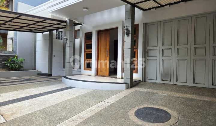 Rumah Nyaman Siap Huni Minimalis Lokasi Strategis di Singgasana Pradana Bandung  2