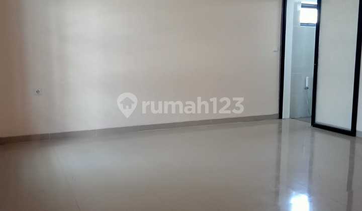 RUMAH BARU HOOK SIAP HUNI LOKASI STRATEGIS DI TAMAN RAHAYU 2 BANDUNG