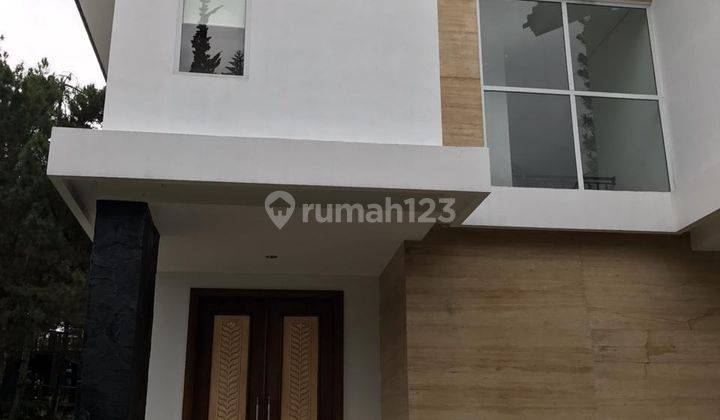 Villa Cantik Nyaman Sejuk Terawat di Istana Bunga Lembang 2