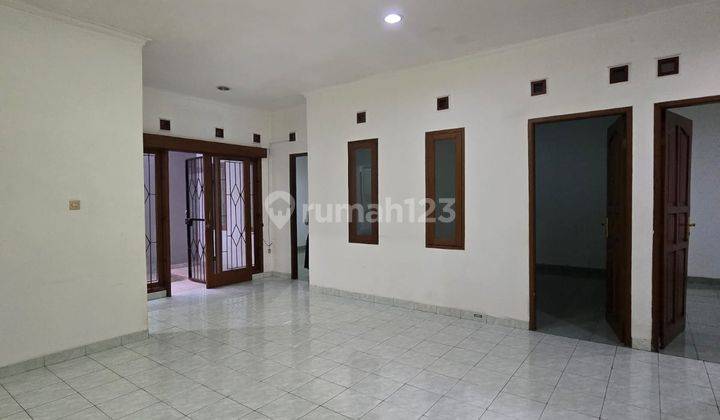 Rumah Keren Minimalis Modern Lingkungan Strategis Siap Huni di Batununggal Bandung 1