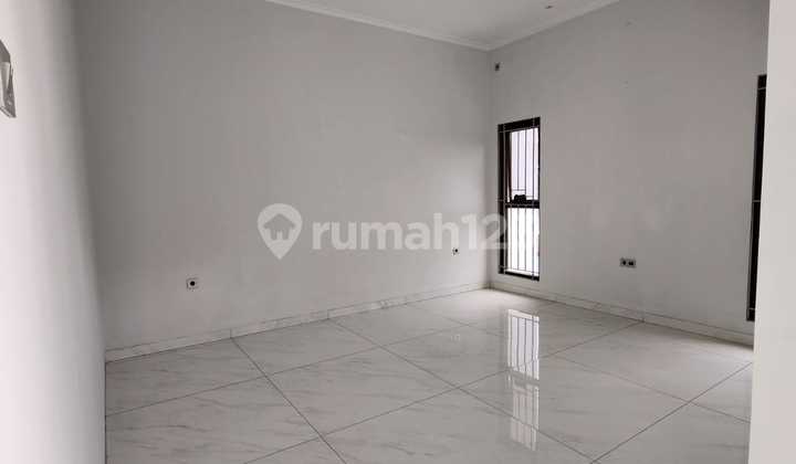 Dijual Rumah Bangunan Modern Minimalis Siap Huni Lokasi Strategis di Sayap Sudirman Bandung Dijual Rumah Bangunan Modern Minimalis Siap Huni Lokasi Strategis di Sayap Sudirman Bandung