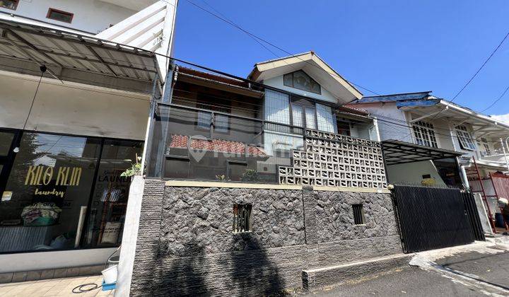 Rumah Kokoh Nyaman Terawat 2 Lantai Siap Huni di Sekelimus Batununggal Bandung 1