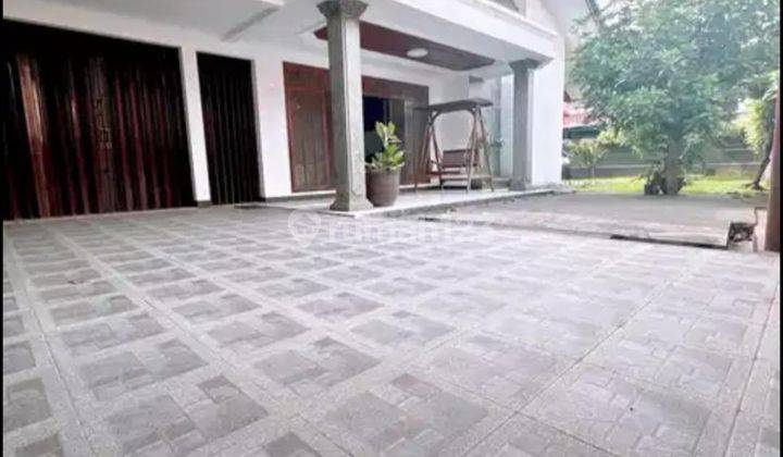 Rumah Luas Hook Minimalis Modern Semi Furnished Siap Huni di Batu Indah Bandung 1