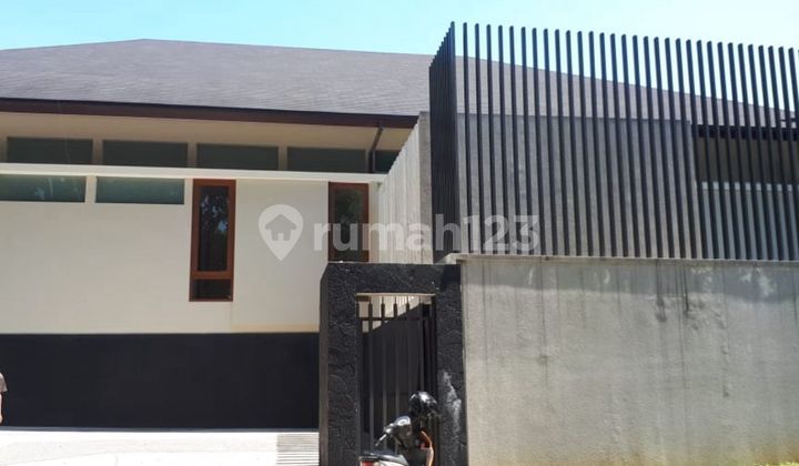 Dijual Rumah Baru Mewah Siap Huni Minimalis Modern Lokasi di Mainroad Hegarmanah Bandung