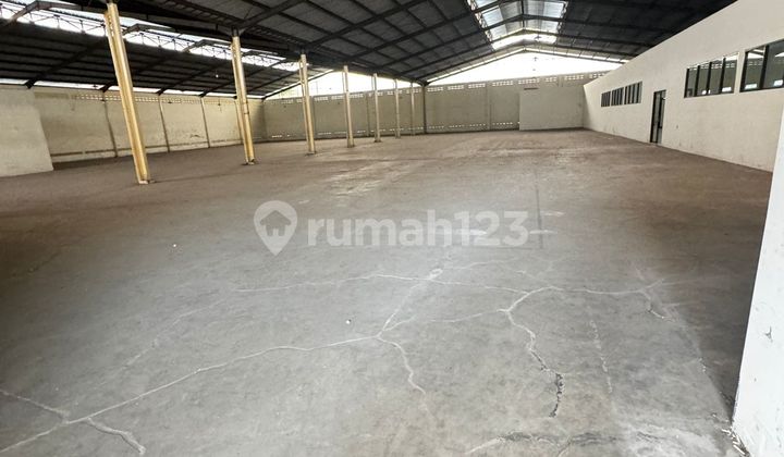 GUDANG LINGKUNGAN LUAS DAN BERSIH SIAP PAKAI LOKASI DI MAINROAD SOEKARNO HATTA BANDUNG