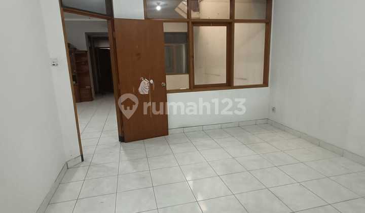 Rumah Bagus Nyaman Siap Huni Minimalis Lokasi Strategis di Singgasana Pradana Bandung 2