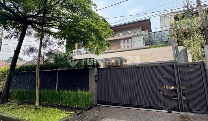 Dijual Rumah Bangunan Tropical Modern Minimalis Full Furnished Siap Huni di Sayap Gatot Subroto Bandung Dijual Rumah Bangunan Tropical Modern Minimalis Full Furnished Siap Huni di Sayap Gatot Subroto Bandung